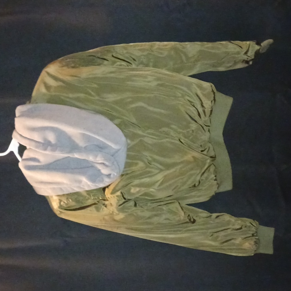 Hooded bomber - Picture 2 of 4
